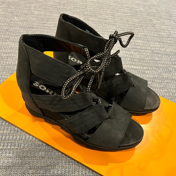 Sorel NWT* Joanie ll lace - Picture 2 of 3